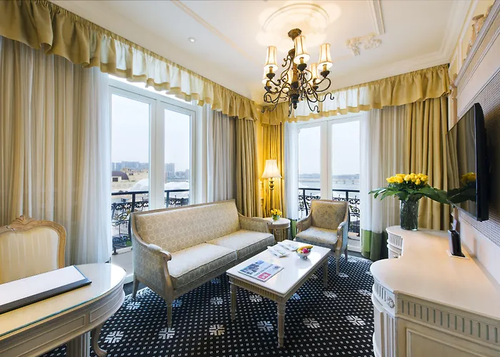 Hotel Harbourview