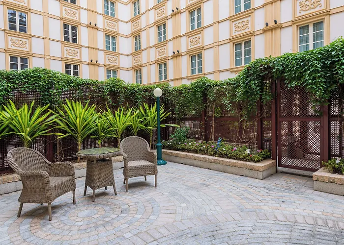Hotel Harbourview